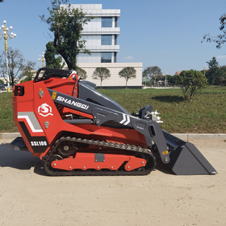 Jualan Terus Kilang New Small Track Loader Kubota Engine Skid Steer Loader dengan Standard Baldi